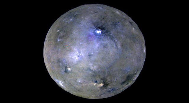 Ceres, the dwarf planet with distinctive geological features